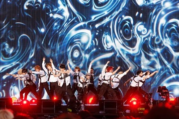 NCT、初のスタジアム公演で全ユニット勢揃い “黄金時代”象徴するステージにファン熱狂＜NCT NATION：To The World＞ 画像