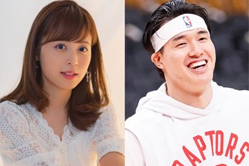 久慈暁子アナ、夫・渡邊雄太選手とパワースポット満喫2ショット公開「幸せそう」「最高な夫婦」 画像