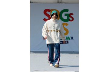 山下幸輝、キュートな笑顔に釘付け  異素材組み合わせパンツ着こなす＜SDGs FES in EDOGAWA＞ 画像
