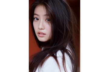 今田美桜、ヒット写真集が8ヶ月ぶり8度目の重版 4年前撮影カット特別公開＜ラストショット＞ 画像