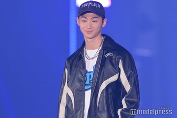 「下剋上球児」「厨房のありす」で話題・橘優輝、スポーティースタイルがかっこいい【TGC 2024 S／S】 画像