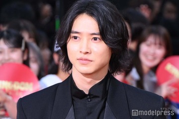 山崎賢人「キングダム」最終章に感慨「信と一緒に成長してきた7年間」【「キングダム 大将軍の帰還」ワールドプレミアレッドカーペットイベント】 画像