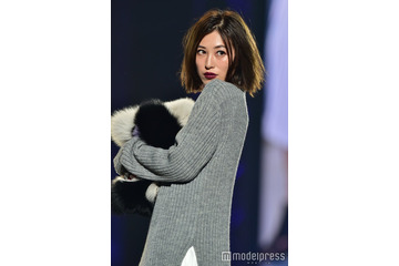 山本優希、日焼け肌×水着姿でヘルシーオーラ全開「海外雑誌の1ページみたい」の声 画像