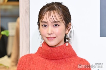 桐谷美玲、美ウエストちらり ミニ丈コーデ披露「少しでも布を減らしたくて」 画像