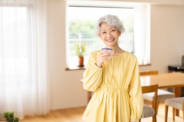 まるで60代！？80代祖母のおばさん化しない秘訣に「感心する」「いつまでも若々しい」 画像