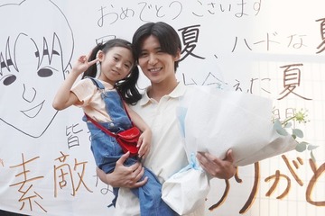 Snow Man目黒蓮「海のはじまり」オールアップで感謝「平坦な道では無かった」有村架純＆泉谷星奈もサプライズで駆けつける 画像