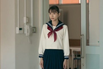【私の町の千葉くんは。 第1話】マチ（井桁弘恵）、初恋相手・悠一（犬飼貴丈）と劇的再会 画像