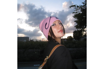 須田アンナ、第1子妊娠を発表「安定期に入り春頃出産予定」ふっくらお腹披露の夫婦ショット公開 画像