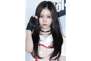 aespaウィンター、赤髪ボブで雰囲気ガラリ「可愛すぎてAIみたい」「言葉にならない」の声 画像