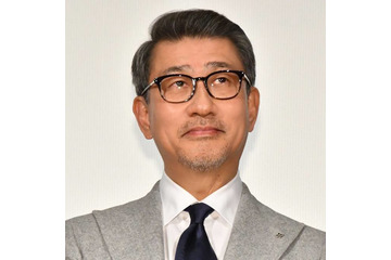 中井貴一『続・最後から二番目の恋』娘役と10年ぶりの共演SHOTにファン歓喜「懐かしい！」「素敵な笑顔」 画像