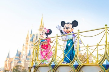 東京ディズニーリゾートの正月イベント2025 グリーティングで新年の挨拶、和装ミッキーらのグッズやフードも 画像