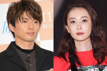 白洲迅の妻・竹内渉、息子のディズニーデビュー報告 2ショットに「可愛すぎる」「癒やされる」の声 画像