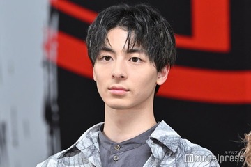 高杉真宙、髭＆タトゥー姿で雰囲気ガラリ「ギャップすごい」「セクシー」と反響 画像