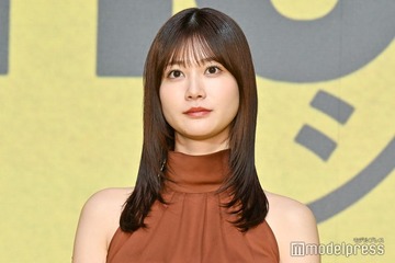 生見愛瑠、タイトミニスカから美脚スラリ「憧れるスタイル」「可愛い」の声 画像
