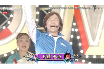 脊髄梗塞の佐藤弘道、妻とともに登場 ももクロと“体操”でコラボ【第8回ももいろ歌合戦】 画像