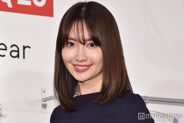 小嶋陽菜、美デコルテ際立つ“正月恒例”干支コスプレ披露「セクシー」「例年通り美しい」と反響 画像