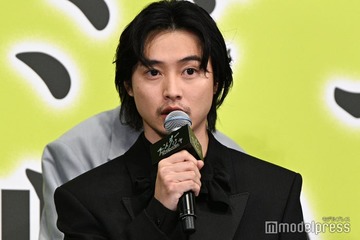山崎賢人、アクションを自ら提案 かっこよすぎて共演者が嫉妬「イラつきました」【アンダーニンジャ】 画像