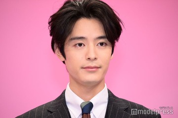 塩野瑛久、共演女優への称賛止まらず「本当に目を見張るようなお芝居」【五十嵐夫妻は偽装他人】 画像