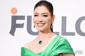 アンミカ、米国人実業家・夫の誕生日祝福で仲良しショット公開「当たり前の日々は奇跡の連続」 画像