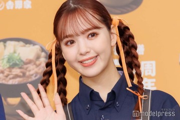 藤田ニコル「ViVi」卒業発表の裏側公開 人気芸人との共同作業に「2人で同じ動きしてるの可愛い」の声 画像