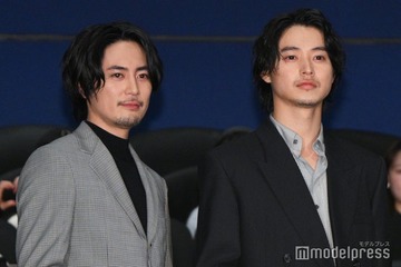 山崎賢人＆間宮祥太朗「水球ヤンキース」以来約10年ぶり共演で福田雄一監督も反応「繋がってますね」【アンダーニンジャ】 画像