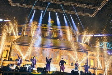 SixTONES、突如ステージ激変に観客どよめき 画期的演出で全方位魅了【「YOUNG OLD」ライブレポ】 画像