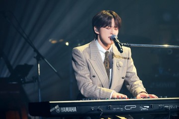 【JO1河野純喜プロデュース公演】ピアノ弾き語りで聴かせる 與那城奨とのデュエットも＜ライブレポ＞ 画像