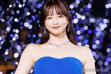 森香澄、肩出し・シースルー…セクシー衣装姿に反響「色気すごい」「全部似合う」 画像