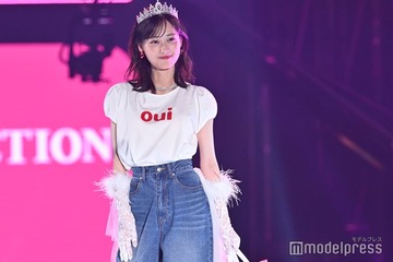 山下美月、ティアラ×チュールのプリンセス風コーデ披露【TGC2025S/S】 画像