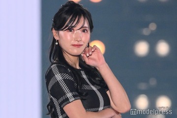 【関コレ2025S/S】アイドルデビューで話題・臼井麗香、女子プロゴルファー史上初ランウェイ 美脚＆美ウエスト際立つ 画像