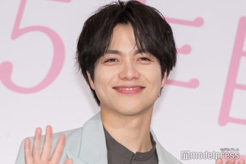 WEST.重岡大毅が照れ 上白石萌音から「本当にしげちゃんのおかげ」感謝受ける【35年目のラブレター】 画像