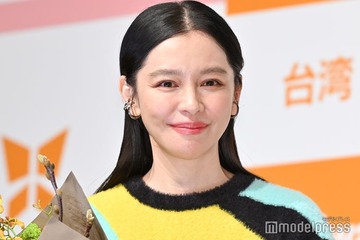 ビビアン・スー「27年間の姉妹のような関係」元モー娘。メンバーとの密着ショット＆ペアアクセ公開に反響 画像