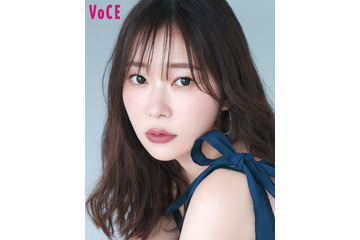 指原莉乃、こだわりのメイク法・美ボディ＆美肌のメンテ法…“さっしー美容”明かす「VOCE」表紙登場 画像
