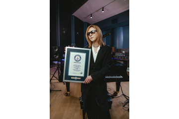 YOSHIKI、ギネス世界記録認定 “最も高額で完売したディナーショーチケット”に 画像