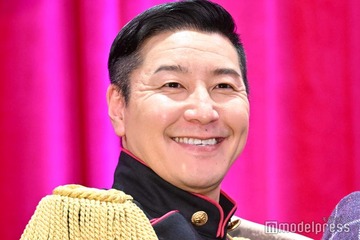 チョコプラ長田庄平「財閥の2代目ボンボン イ・ショル」韓国ドラマ風ショット披露「爆イケ」「雰囲気出てる」の声 画像