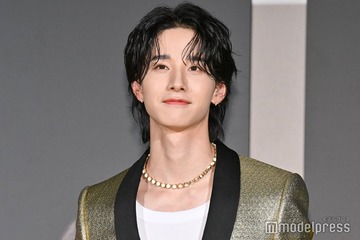 JO1佐藤景瑚、舞台挨拶中に突然タンクトップ姿で肉体美披露 独特回答で周囲困惑【サンダーボルツ＊】 画像