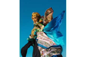 藤井 風、母親との2ショットを顔出しで公開「目元がそっくり」「お母様綺麗」の声 画像