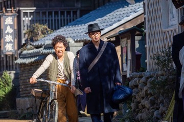 朝ドラ「あんぱん」“ヤムさんも一緒”のぶ（今田美桜）の祝言オフショットに反響「楽しそう」「素敵な家族写真」 画像