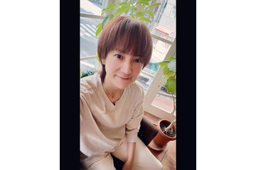 鈴木蘭々「何十年ぶりに」人気タレントと共演で2ショット「相変わらず小さくて可愛い」 画像