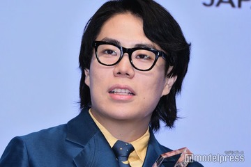 令和ロマン・高比良くるま、新しい宣材写真が話題「印象変わる」「誰かと思った」撮影はかが屋・加賀翔 画像