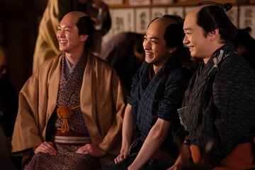 大河「べらぼう」一瞬登場したお笑いコンビに反響「馴染みすぎ」「さすがプロ」 画像