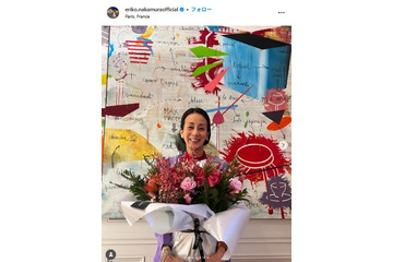 パリ在住・中村江里子アナ、息子の高校卒業式ショット披露「旦那さんと瓜ふたつ」「日本との違いにびっくり」の声 画像