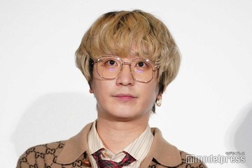 セカオワFukase、電車で赤ちゃん抱っこするオフショット公開「素敵なパパ感半端ない」「優しさが滲み出てる」の声 画像