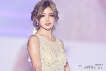 “ゆんころ”小原優花、ビキニ姿で美腹筋披露「圧巻スタイル」「憧れる」と反響 画像