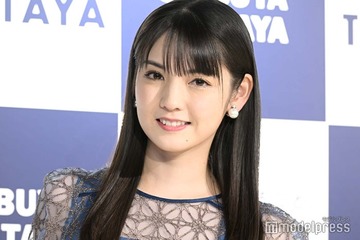 道重さゆみ、オフショルから美肩チラリ「雰囲気違う」「大人っぽい」と反響 画像