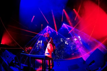 SixTONES京本大我、夢のZepp公演 斬新演出・ドラム演奏…一体感溢れるステージで魅了「皆ファミリーですから」【「BLUE OF LIBERTY」ライブレポ／コメント】 画像