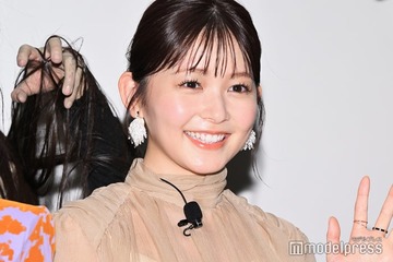 久間田琳加、美脚際立つミニスカ姿「綺麗なお姉さんで憧れる」「お人形みたい」と絶賛の声 画像