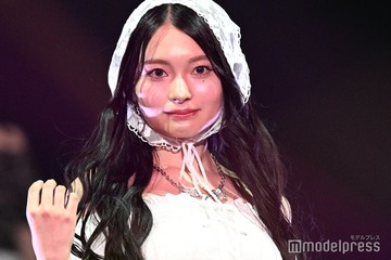 CANDY TUNE桐原美月、オフショル×迷彩パンツの甘辛コーデ【オキコレ2025】 画像