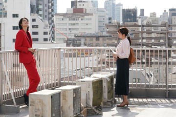 木村文乃＆Snow Manラウール、10分以上の長回しで「半分くらいアドリブ」撮影序盤で“相手に聞いておきたいこと”は？【「愛の、がっこう。」インタビュー後編】 画像