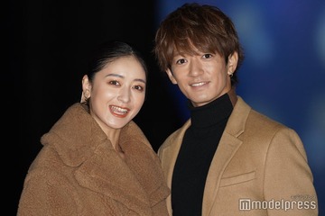 みちょぱ＆大倉士門夫婦、Novelbrightのライブへ「涙が止まらへんかった」“お揃いコーデ”にも注目集まる 画像